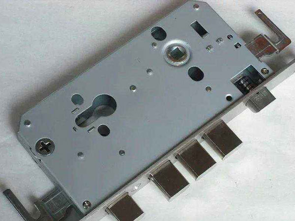 尼玛24小时上门开锁公司