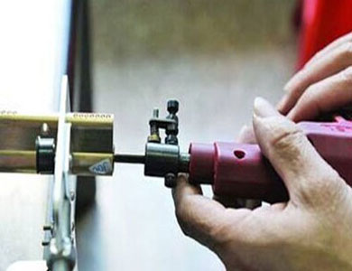 尼玛24小时上门开锁公司