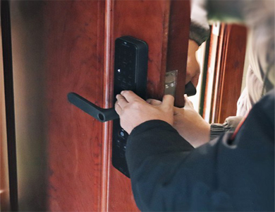 尼玛24小时上门开锁公司